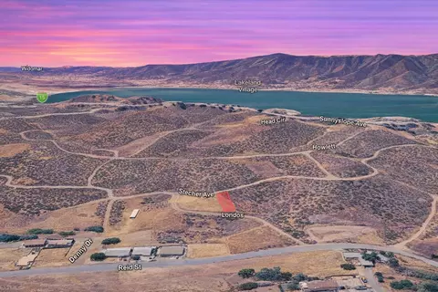 Stecher Avenue, Lake Elsinore, CA 92530