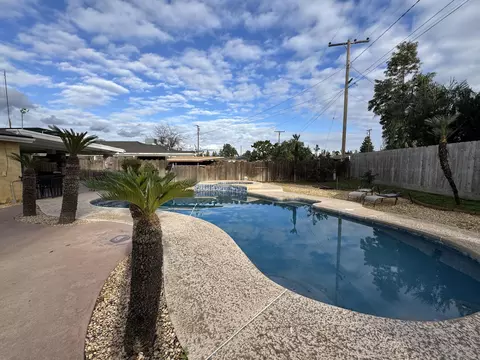 Exterior - 201 E Lois Ave, Tulare, CA 93274 photo 17 of 24