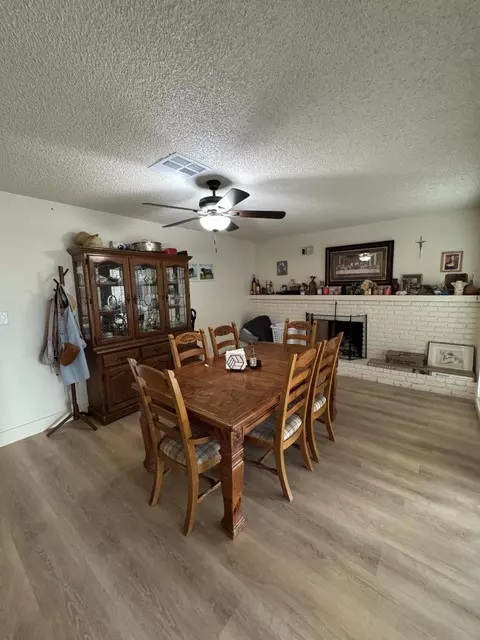Dining - 201 E Lois Ave, Tulare, CA 93274 photo 2 of 3