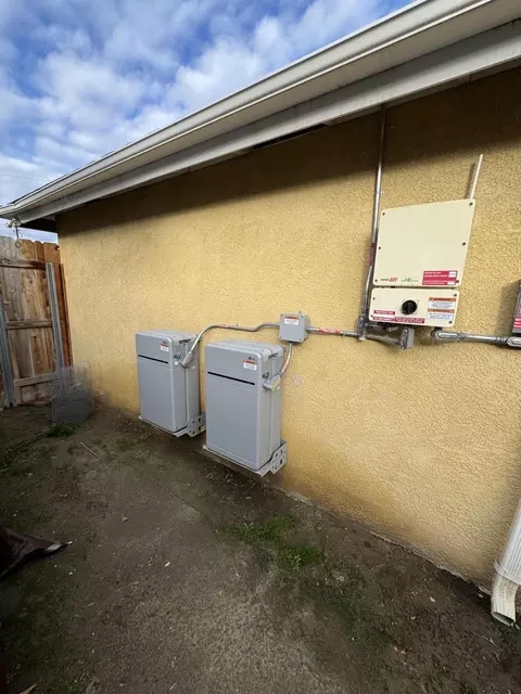 Exterior - 201 E Lois Ave, Tulare, CA 93274 photo 19 of 24