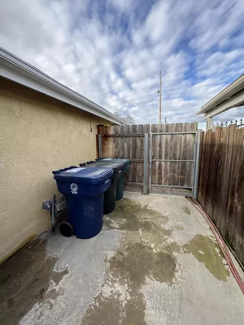 Exterior - 201 E Lois Ave, Tulare, CA 93274 photo 5 of 24