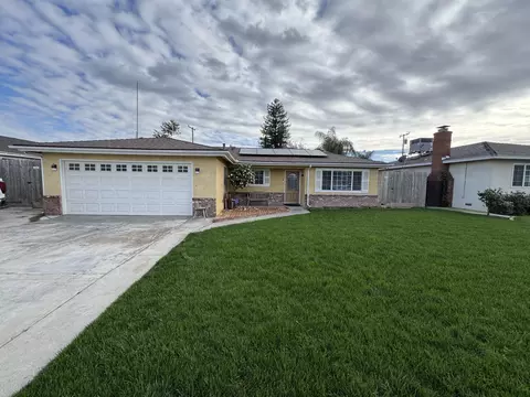 201 E Lois Ave, Tulare, CA 93274