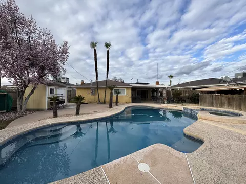 Exterior - 201 E Lois Ave, Tulare, CA 93274 photo 18 of 24
