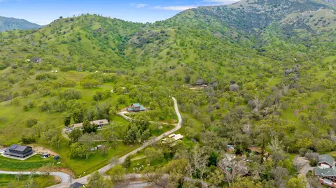 View/Area - 43677 Washburn Dr, Three Rivers, CA 93271 photo 4 of 4