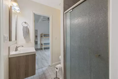 Bath - 43677 Washburn Dr, Three Rivers, CA 93271 photo 1 of 5