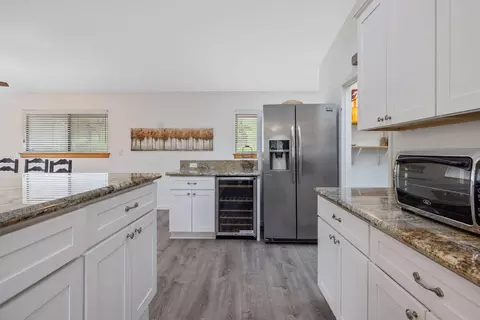 Kitchen - 43677 Washburn Dr, Three Rivers, CA 93271 photo 5 of 5