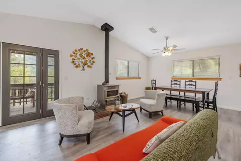 Living - 43677 Washburn Dr, Three Rivers, CA 93271 photo 4 of 5