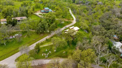 View/Area - 43677 Washburn Dr, Three Rivers, CA 93271 photo 3 of 4
