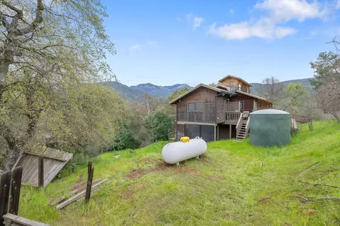 Exterior - 43677 Washburn Dr, Three Rivers, CA 93271 photo 19 of 31