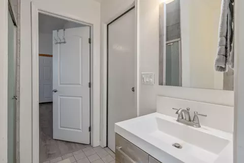 Bath - 43677 Washburn Dr, Three Rivers, CA 93271 photo 2 of 5