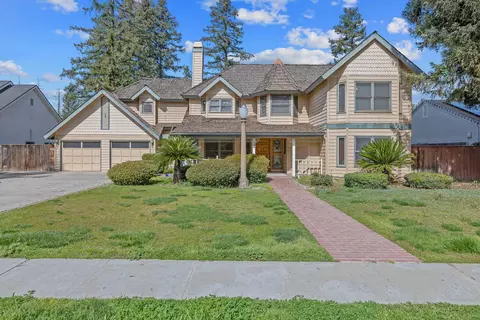 144 E Parkview Ave, Visalia, CA 93277