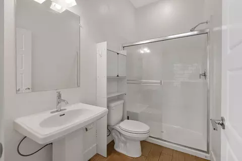 Bath - 324 E Newton Ave, Visalia, CA 93291 photo 1 of 7