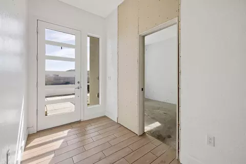 Entry Way - 324 E Newton Ave, Visalia, CA 93291 photo 1 of 7