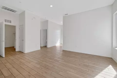 Living - 324 E Newton Ave, Visalia, CA 93291 photo 3 of 8