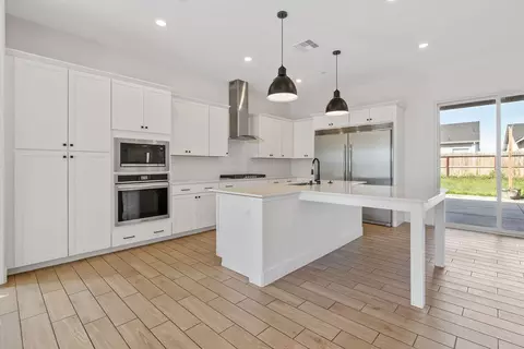 Kitchen - 324 E Newton Ave, Visalia, CA 93291 photo 2 of 4