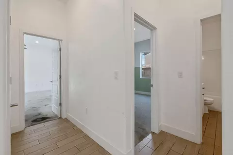 Entry Way - 324 E Newton Ave, Visalia, CA 93291 photo 4 of 7