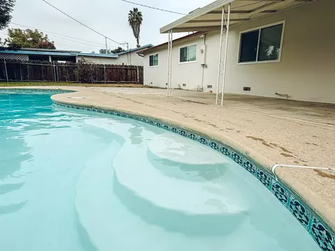 Exterior - 2805 W Beech Ave, Visalia, CA 93277 photo 2 of 2