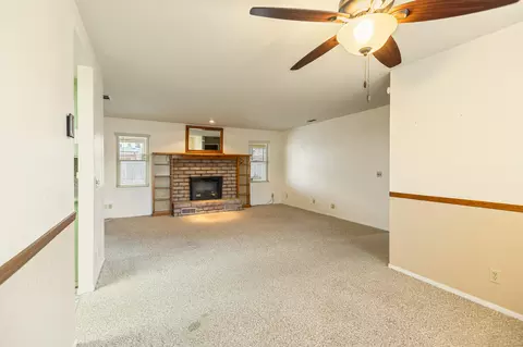 Living - 812 Woods Pl, Exeter, CA 93221 photo 2 of 6