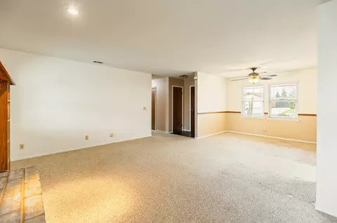 Living - 812 Woods Pl, Exeter, CA 93221 photo 6 of 6