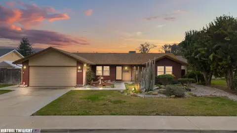 812 Woods Pl, Exeter, CA 93221