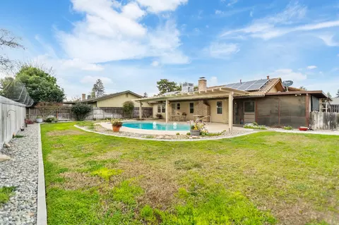 Exterior - 812 Woods Pl, Exeter, CA 93221 photo 8 of 12