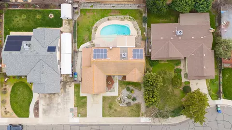View/Area - 812 Woods Pl, Exeter, CA 93221 photo 3 of 4