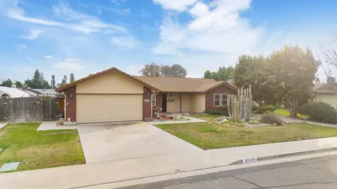 View/Area - 812 Woods Pl, Exeter, CA 93221 photo 1 of 4