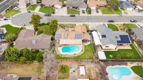 View/Area - 812 Woods Pl, Exeter, CA 93221 photo 2 of 4