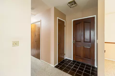 Entry Way - 812 Woods Pl, Exeter, CA 93221 photo 3 of 3