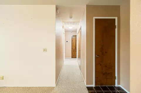 Entry Way - 812 Woods Pl, Exeter, CA 93221 photo 1 of 3