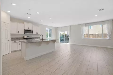 3516 E Seeger Ave, Visalia, CA 93292 photo 12