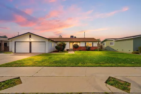 195 E Sandra Ave, Tulare, CA 93274