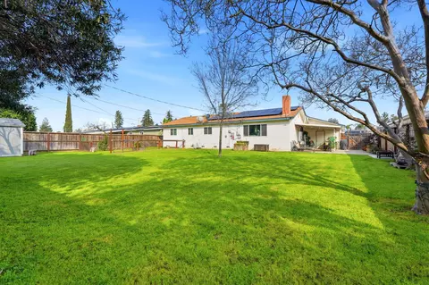 Exterior - 195 E Sandra Ave, Tulare, CA 93274 photo 4 of 6