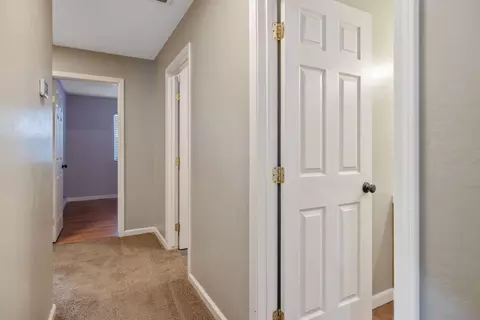 Entry Way - 741 Bender Ct, Tulare, CA 93274 photo 5 of 6