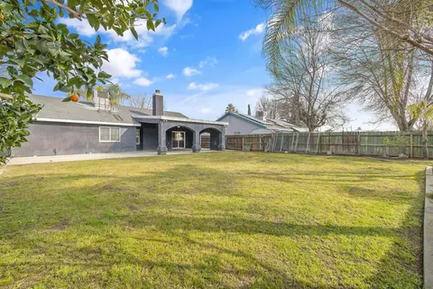Exterior - 741 Bender Ct, Tulare, CA 93274 photo 7 of 10