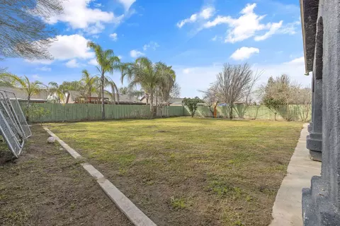 Exterior - 741 Bender Ct, Tulare, CA 93274 photo 5 of 10
