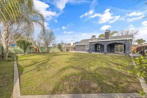Exterior - 741 Bender Ct, Tulare, CA 93274 photo 6 of 10