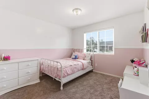 Bedroom - 2201 E Delta Ct, Visalia, CA 93292 photo 4 of 4