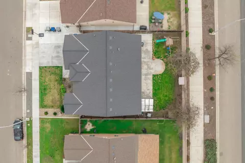 View/Area - 2201 E Delta Ct, Visalia, CA 93292 photo 2 of 2