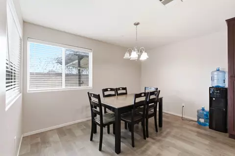Dining - 2201 E Delta Ct, Visalia, CA 93292 photo 1 of 1