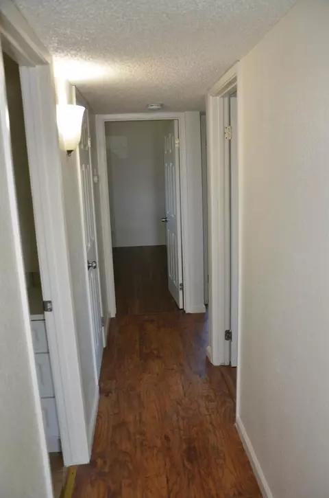 Entry Way - 1410 W Bush St, Lemoore, CA 93245 photo 1 of 1