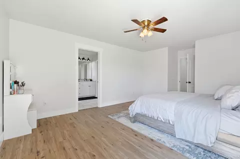 Bedroom - 865 Avalon Dr, Lemoore, CA 93245 photo 8 of 8