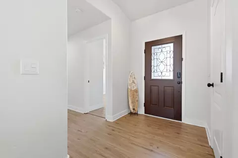 Entry Way - 865 Avalon Dr, Lemoore, CA 93245 photo 2 of 2