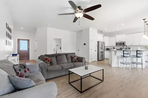 Other - 865 Avalon Dr, Lemoore, CA 93245 photo 3 of 9