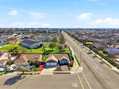 View/Area - 865 Avalon Dr, Lemoore, CA 93245 photo 5 of 9