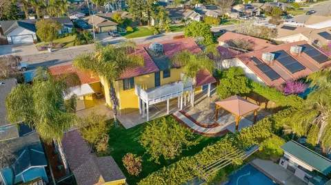 View/Area - 2635 E Paradise Ave, Visalia, CA 93292 photo 1 of 4