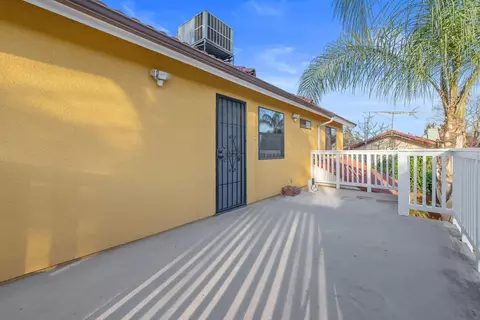 Exterior - 2635 E Paradise Ave, Visalia, CA 93292 photo 9 of 23