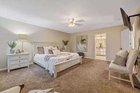 Bedroom - 2635 E Paradise Ave, Visalia, CA 93292 photo 4 of 6