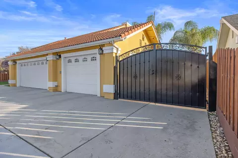 Other - 2635 E Paradise Ave, Visalia, CA 93292 photo 1 of 9