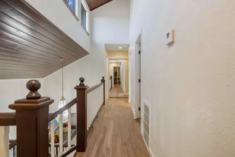 Entry Way - 2635 E Paradise Ave, Visalia, CA 93292 photo 7 of 10